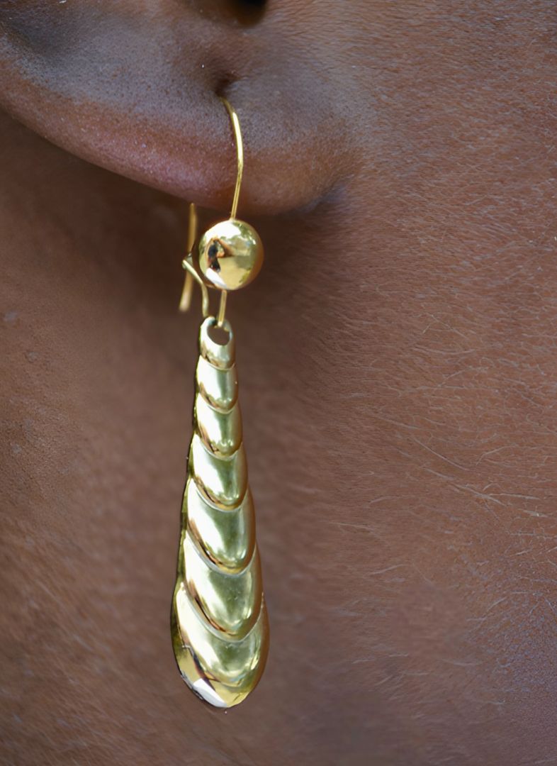 90s gold tone earrings