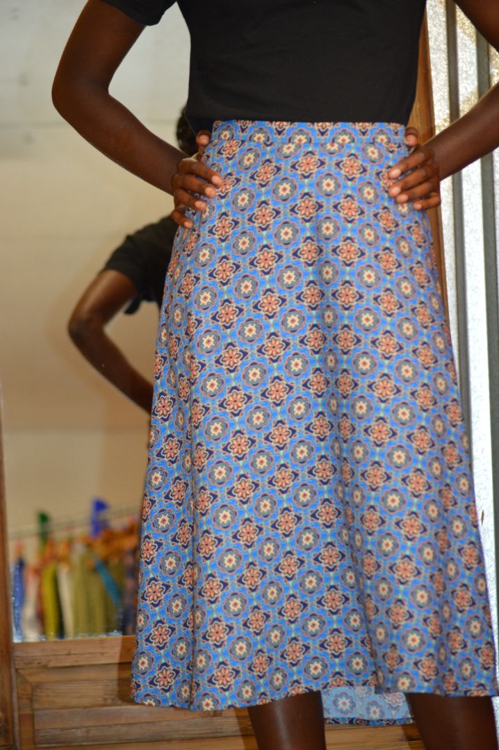 a line print skirt