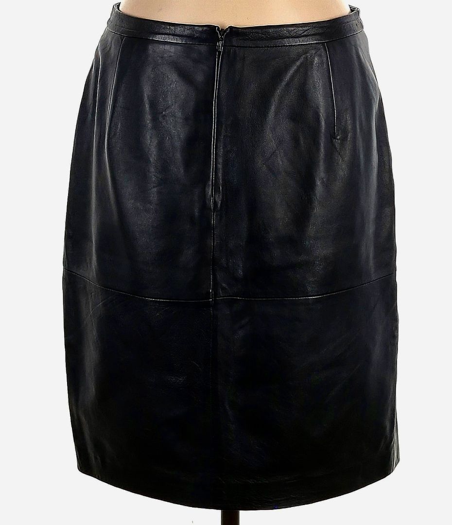 leather skirt with zip detail